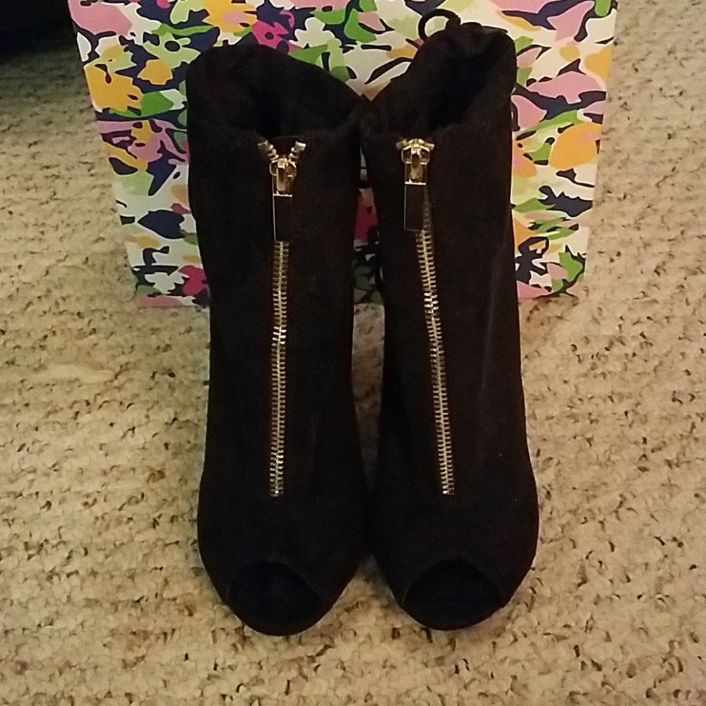 Black Heeled Booties